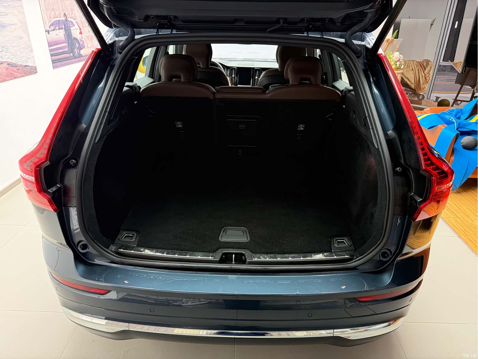 Volvo XC60, 2025 11