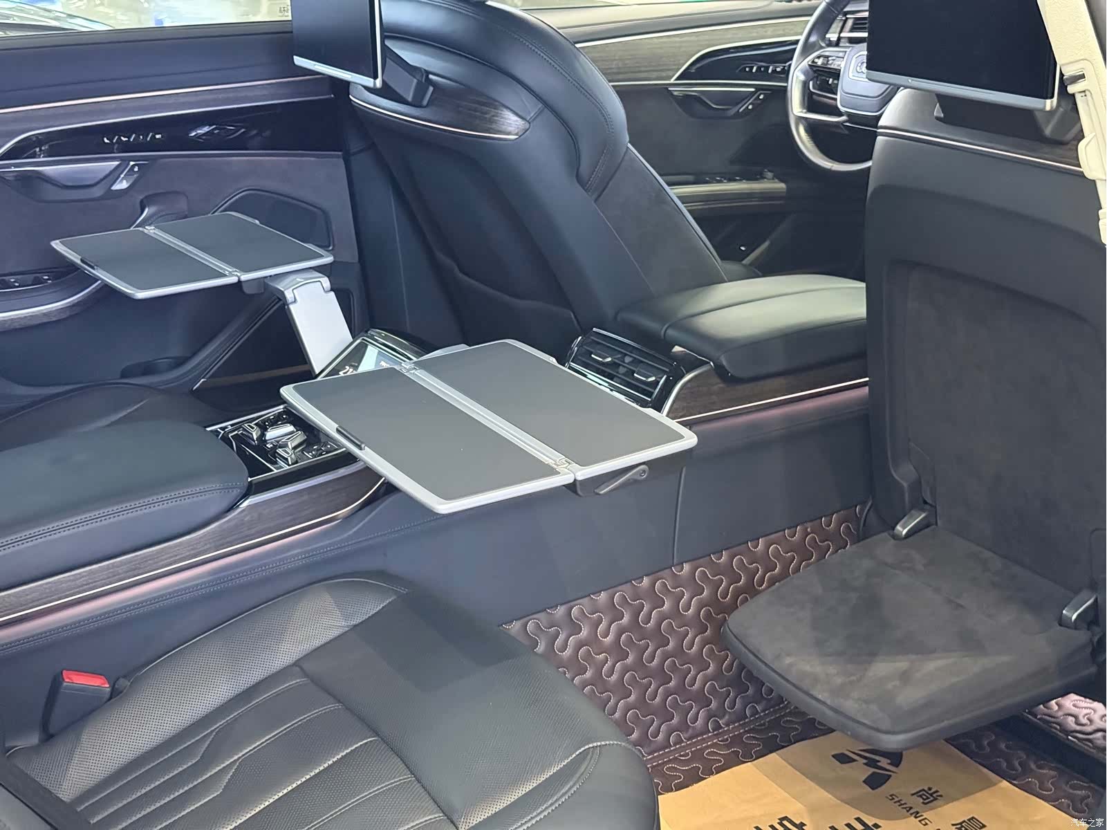 Audi A8L, 2020 11