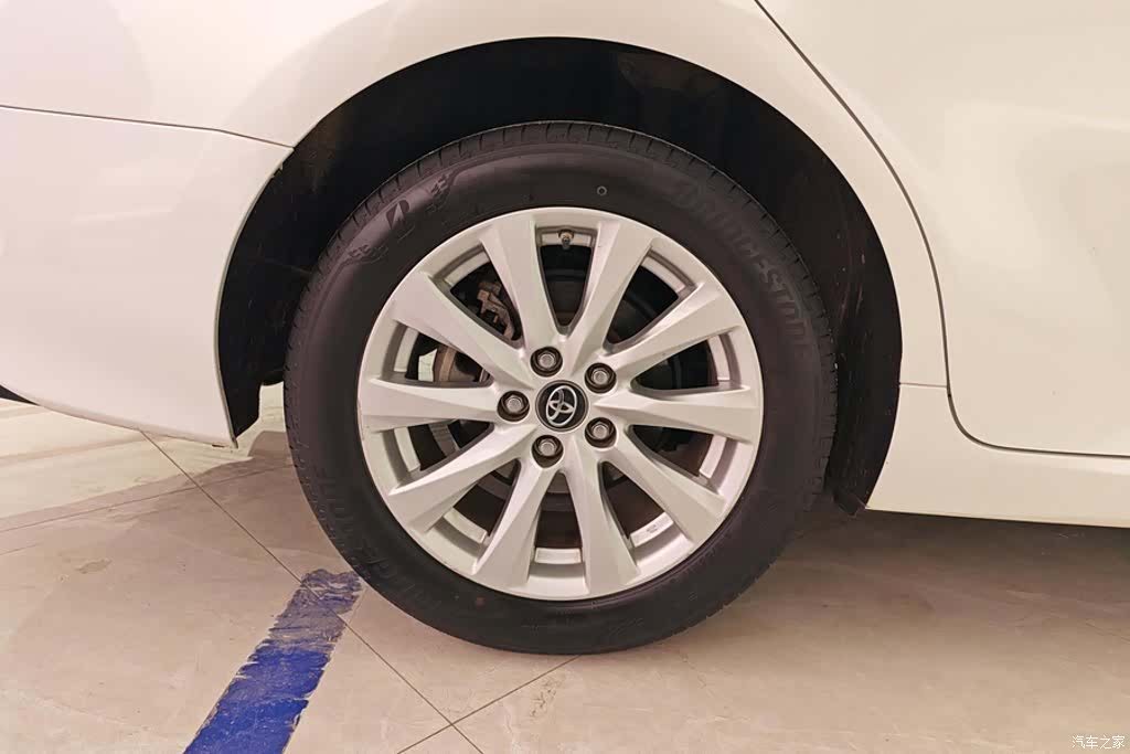 Toyota Camry, 2021 6