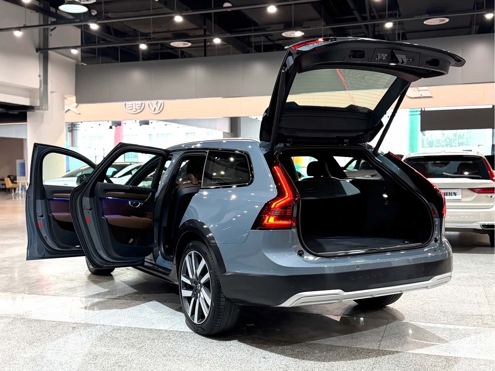 Volvo V90, 2022 11