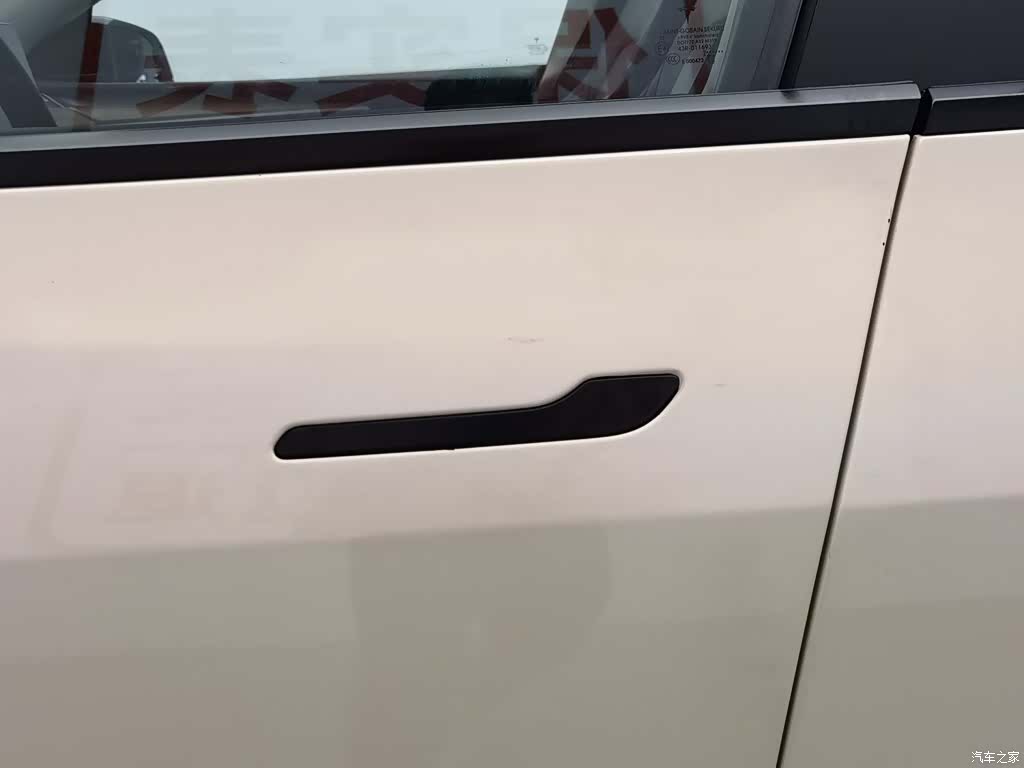 Tesla Model Y, 2022 18