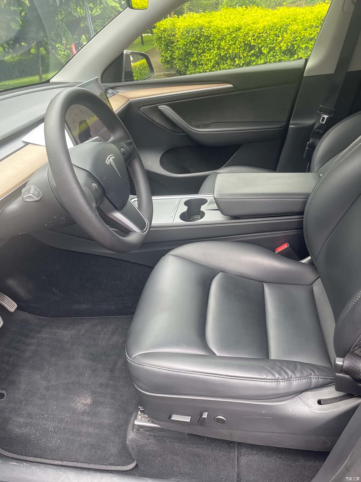Tesla Model Y, 2021 12
