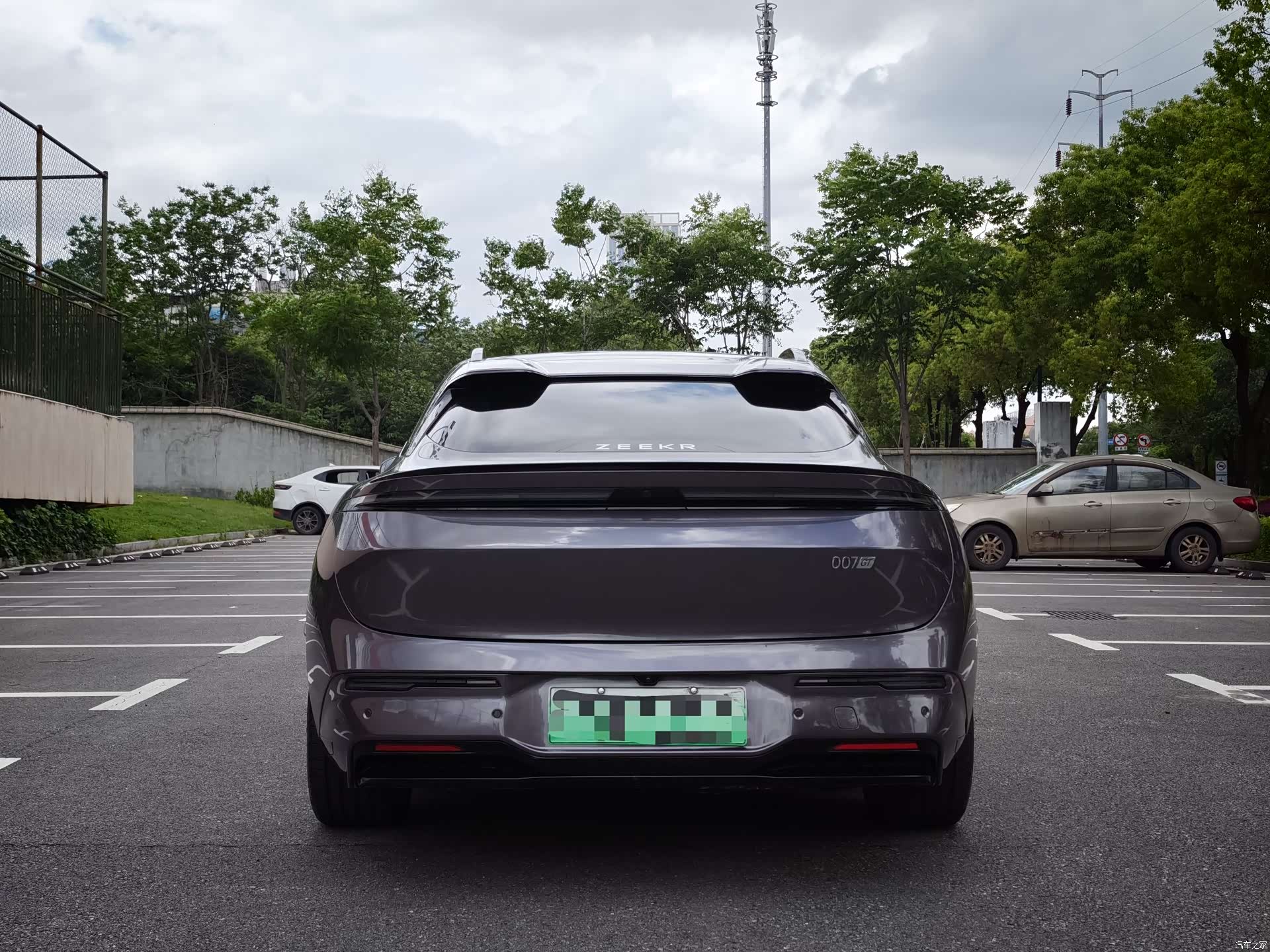 Zeekr 007, 2025 8