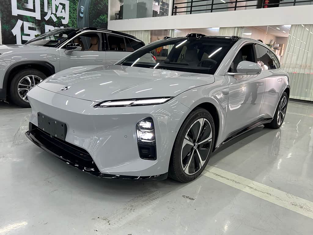 NIO ET5