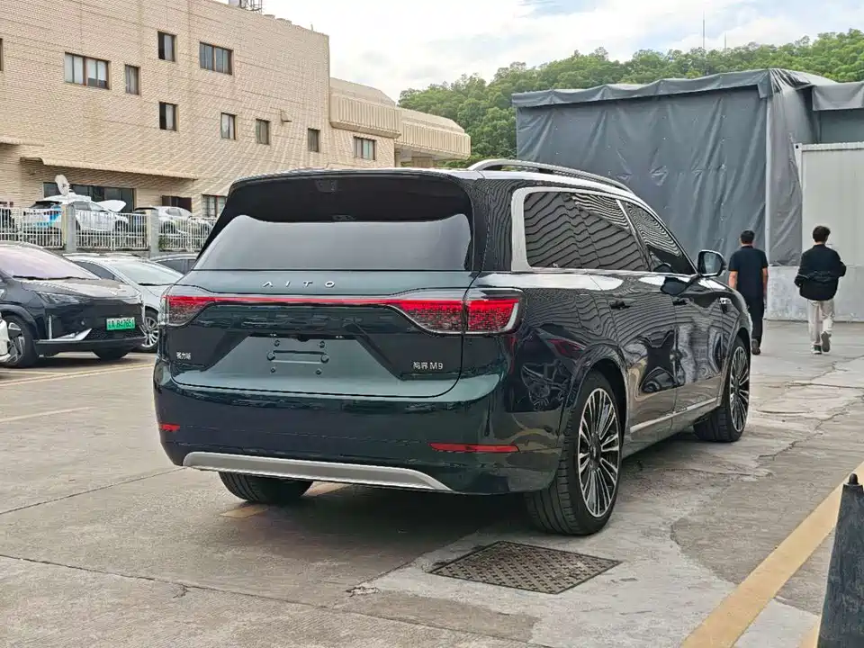 AITO Ask the world M9