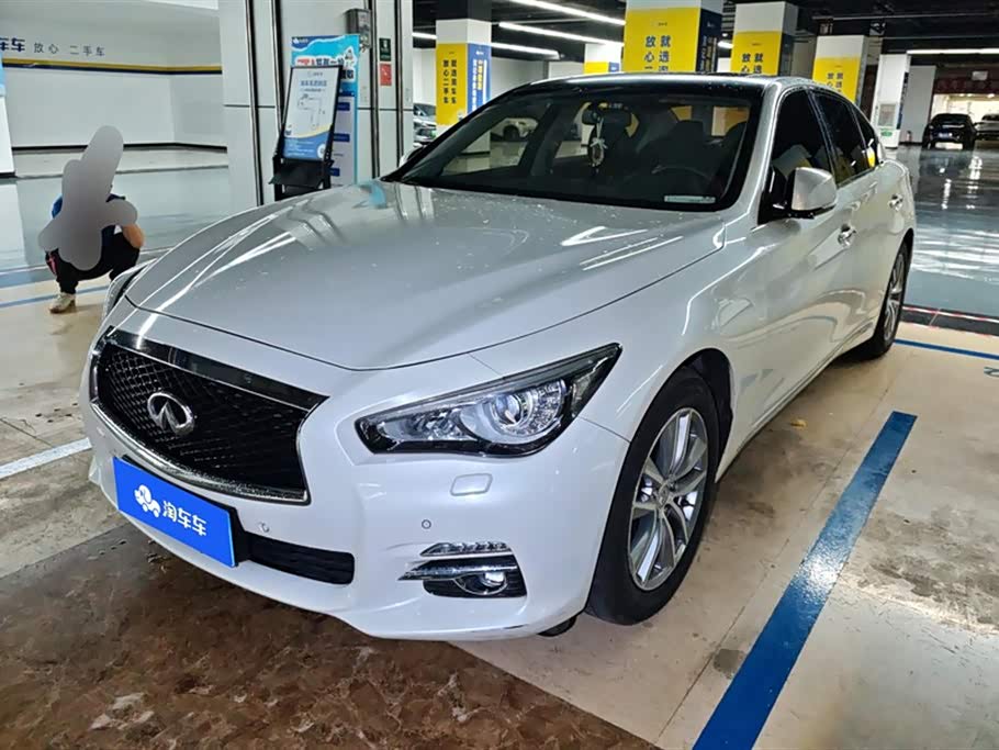 Infiniti Q50L