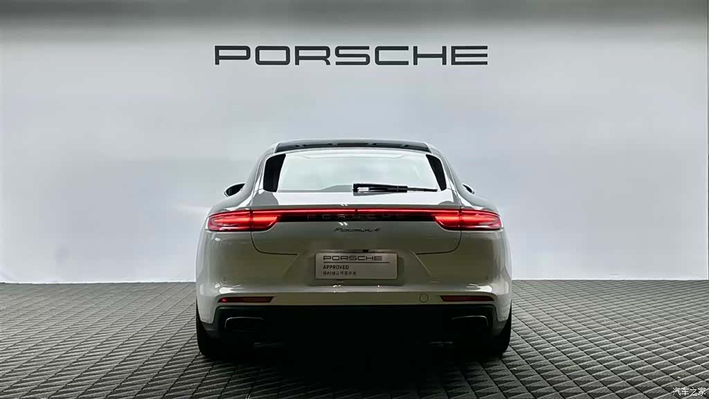 Porsche Panamera, 2018 все фото