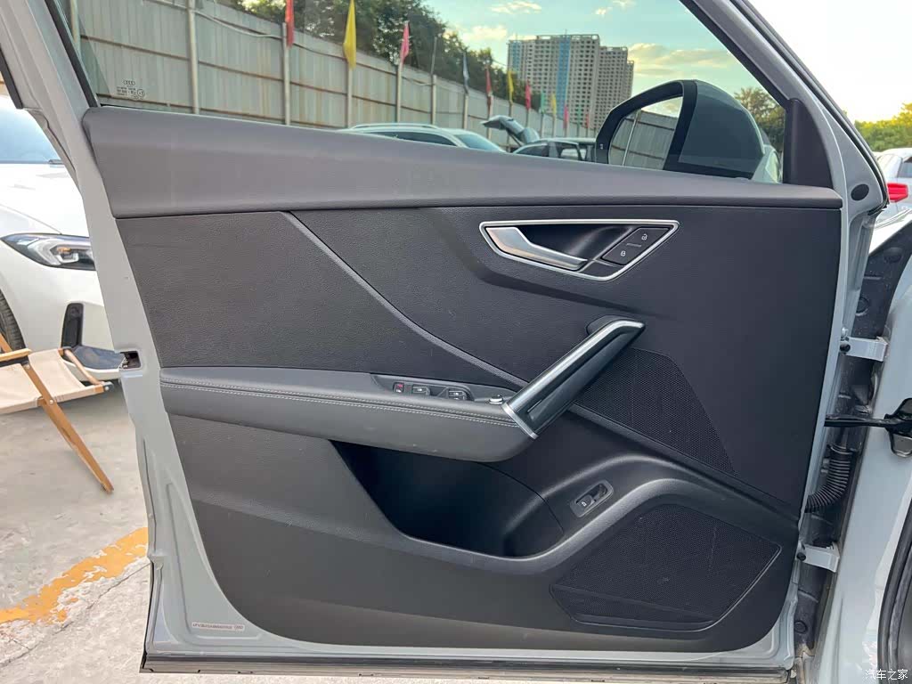 Audi Q2L, 2022 10