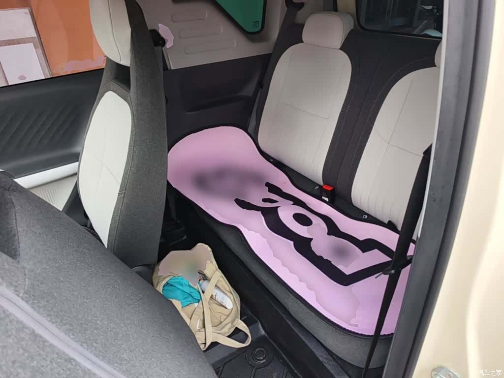 Geely Panda, 2025 17