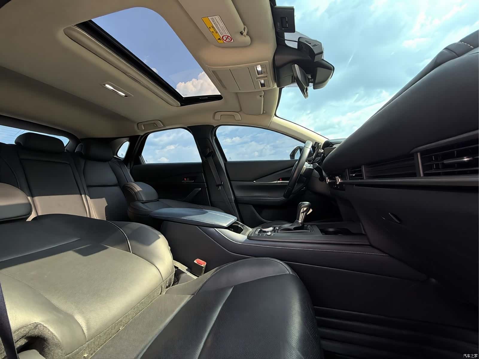 Mazda CX-30, 2022 10