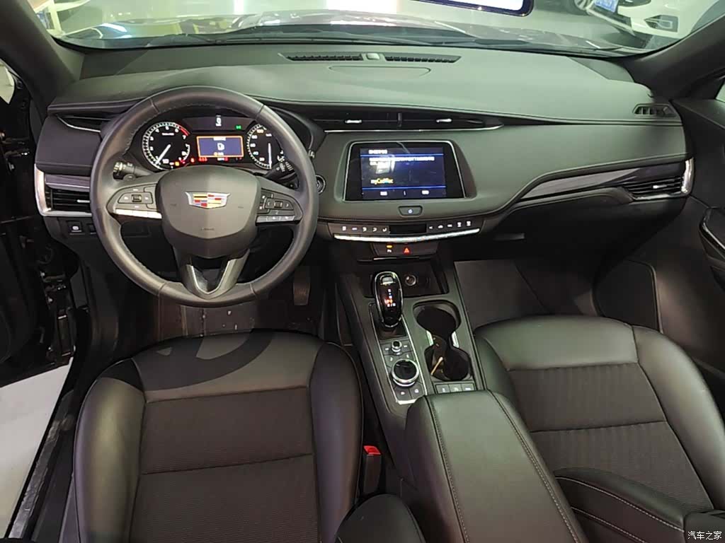 Cadillac XT4, 2022 9