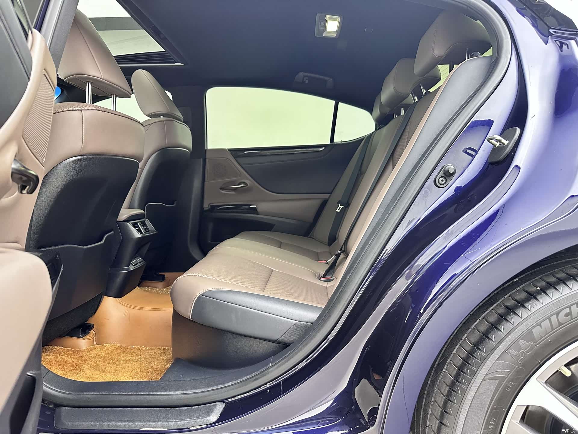 Lexus ES, 2024 13
