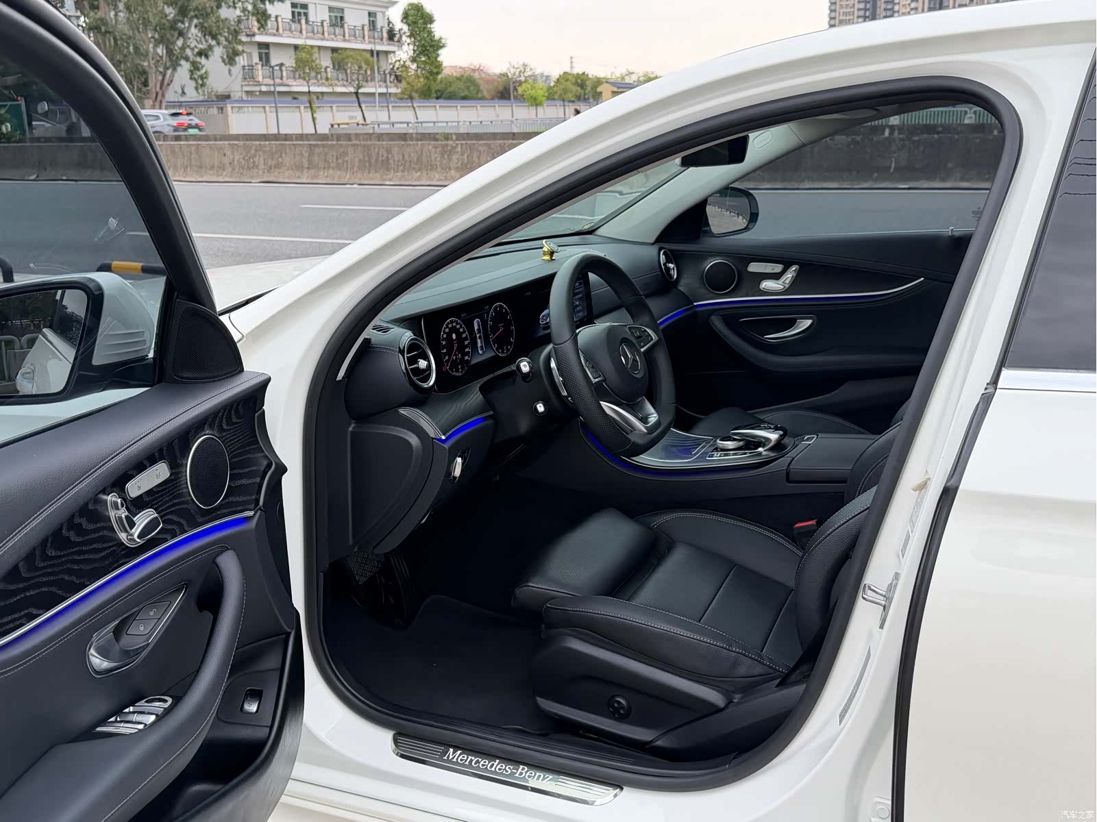 Mercedes-Benz E-Class, 2018 21