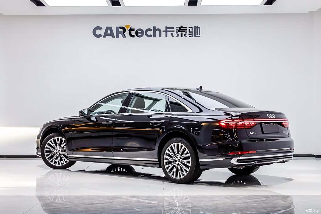 Audi A8L, 2024 4