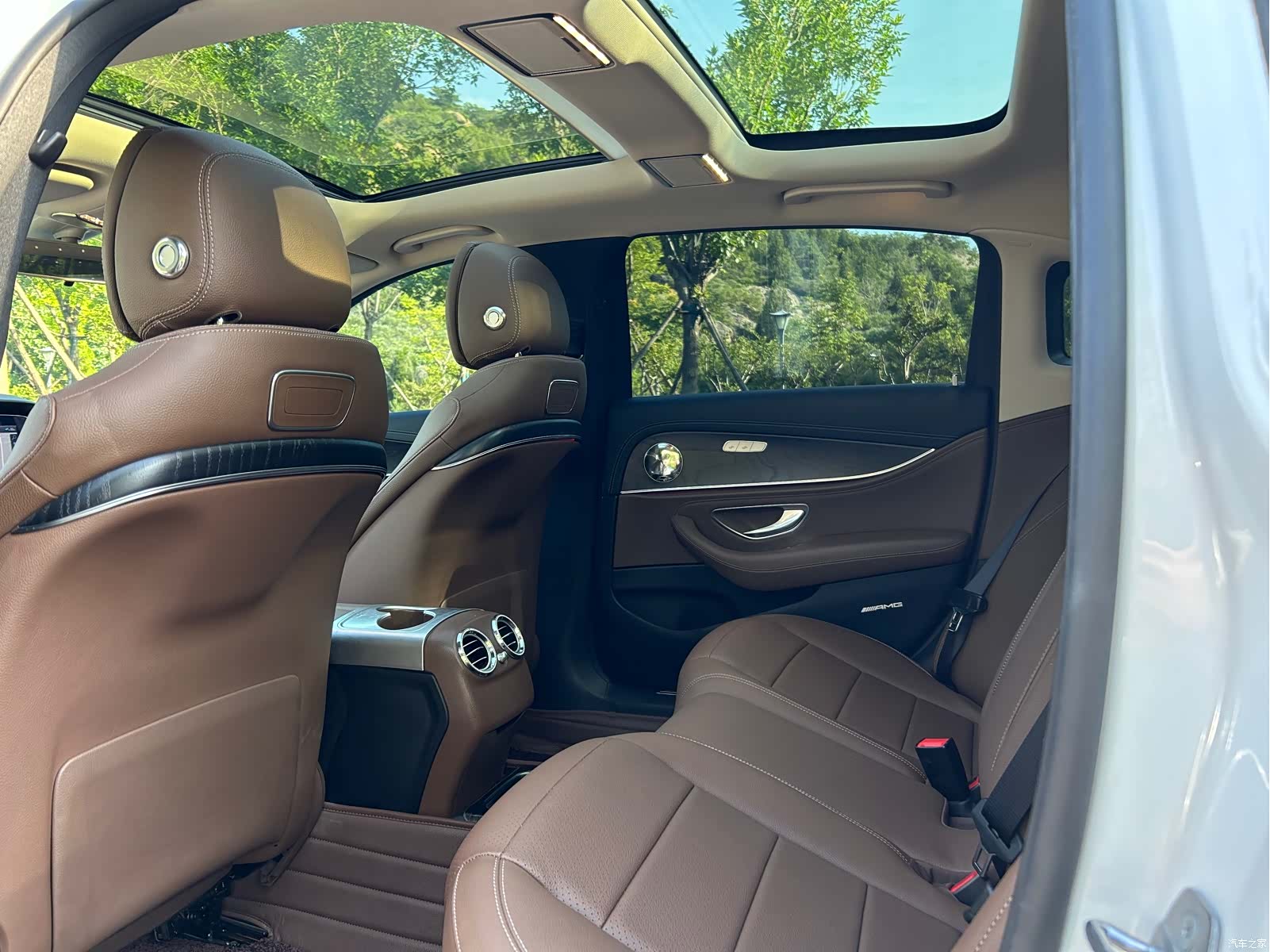 Mercedes-Benz E-Class, 2019 7