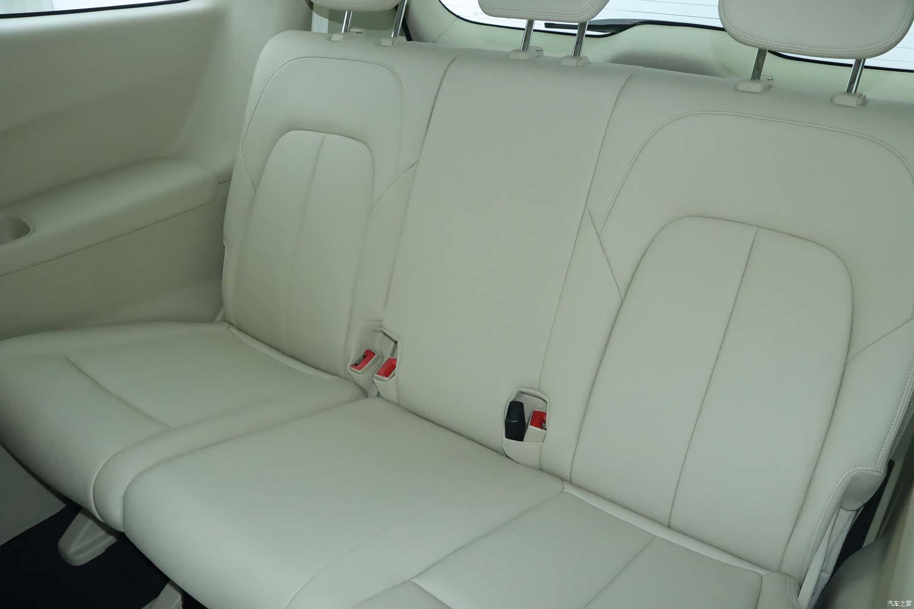 Buick GL8, 2025 19