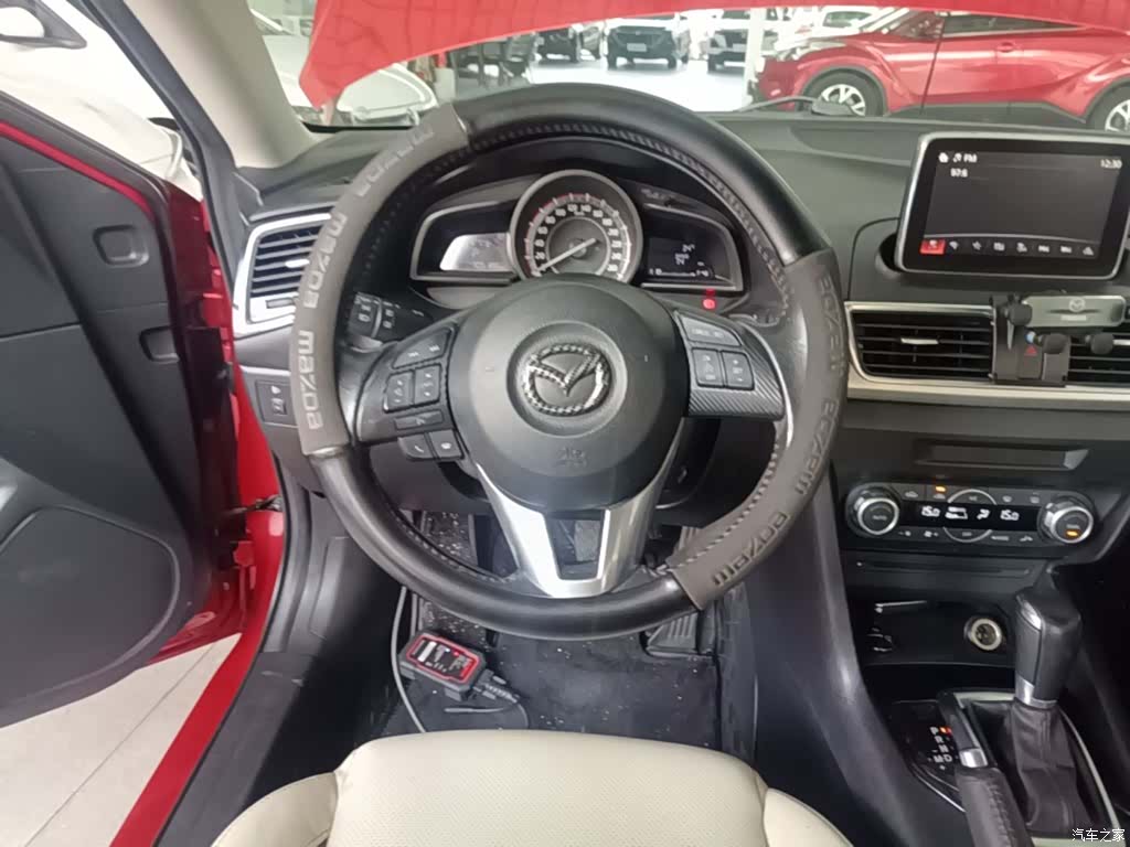 Mazda Mazda3, 2014 11