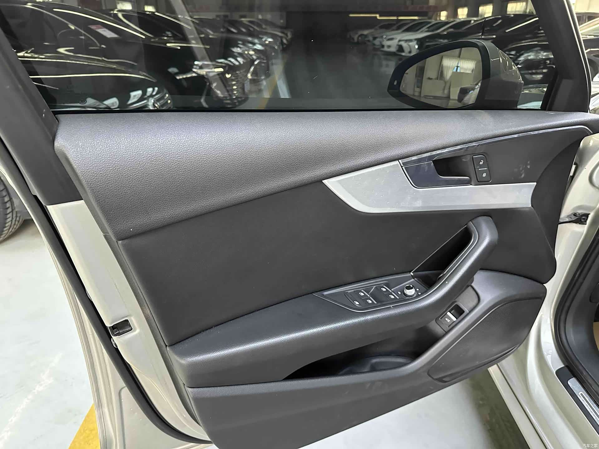 Audi A4L, 2019 16