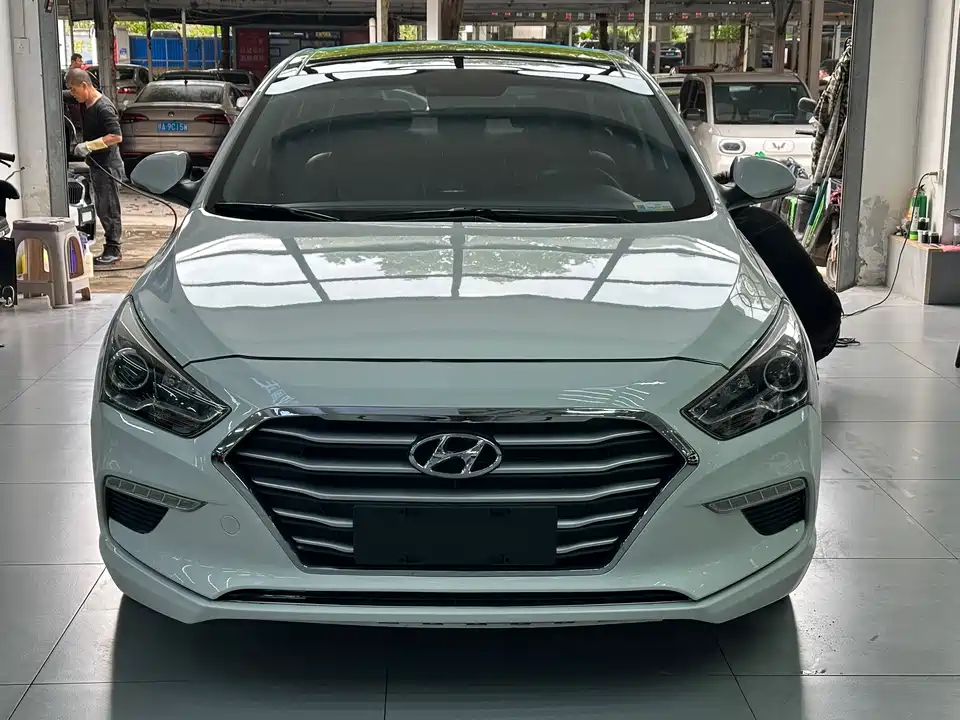 Hyundai Name picture