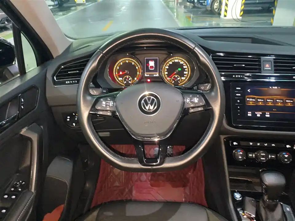 Volkswagen Tiguan L