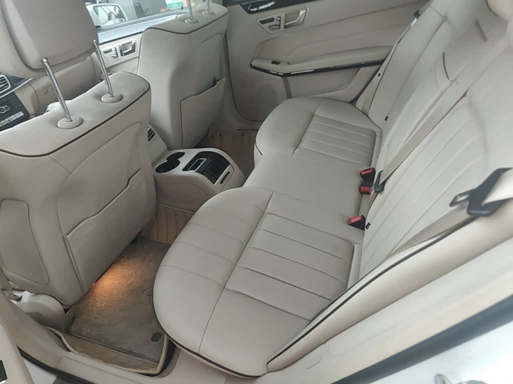 Mercedes-Benz E-Class, 2015 17