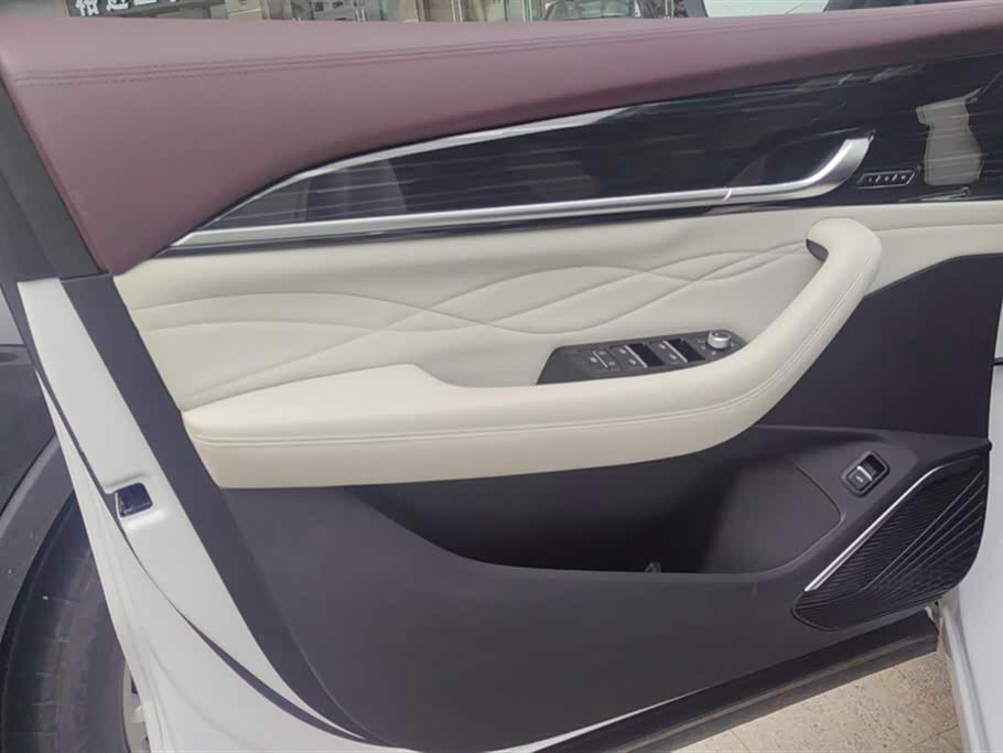 Geely Monjaro