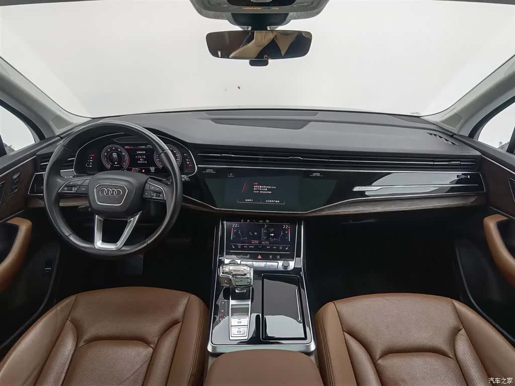 Audi Q7, 2021 все фото