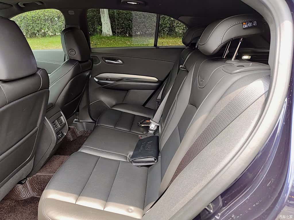 Cadillac XT4, 2021 8