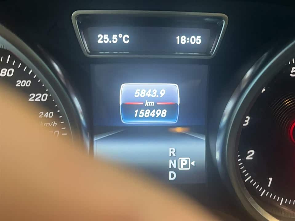 Mercedes-Benz GLE Mercedes-Benz GLE