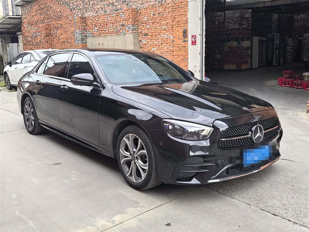 Mercedes-Benz E-Class, 2021 3