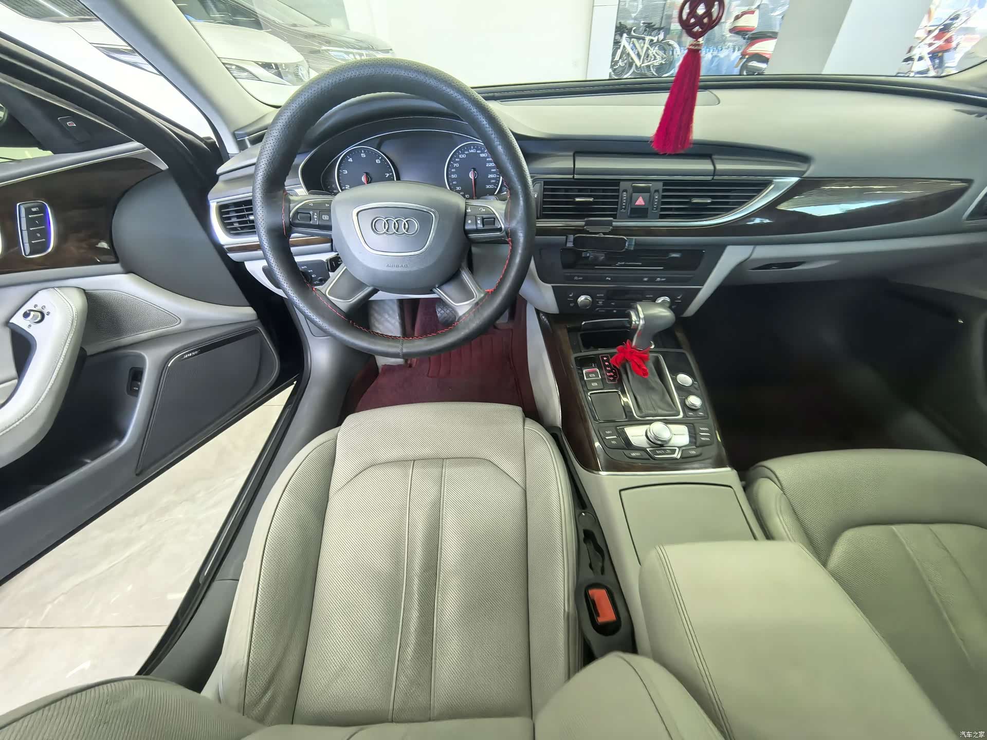 Audi A6L, 2013 8