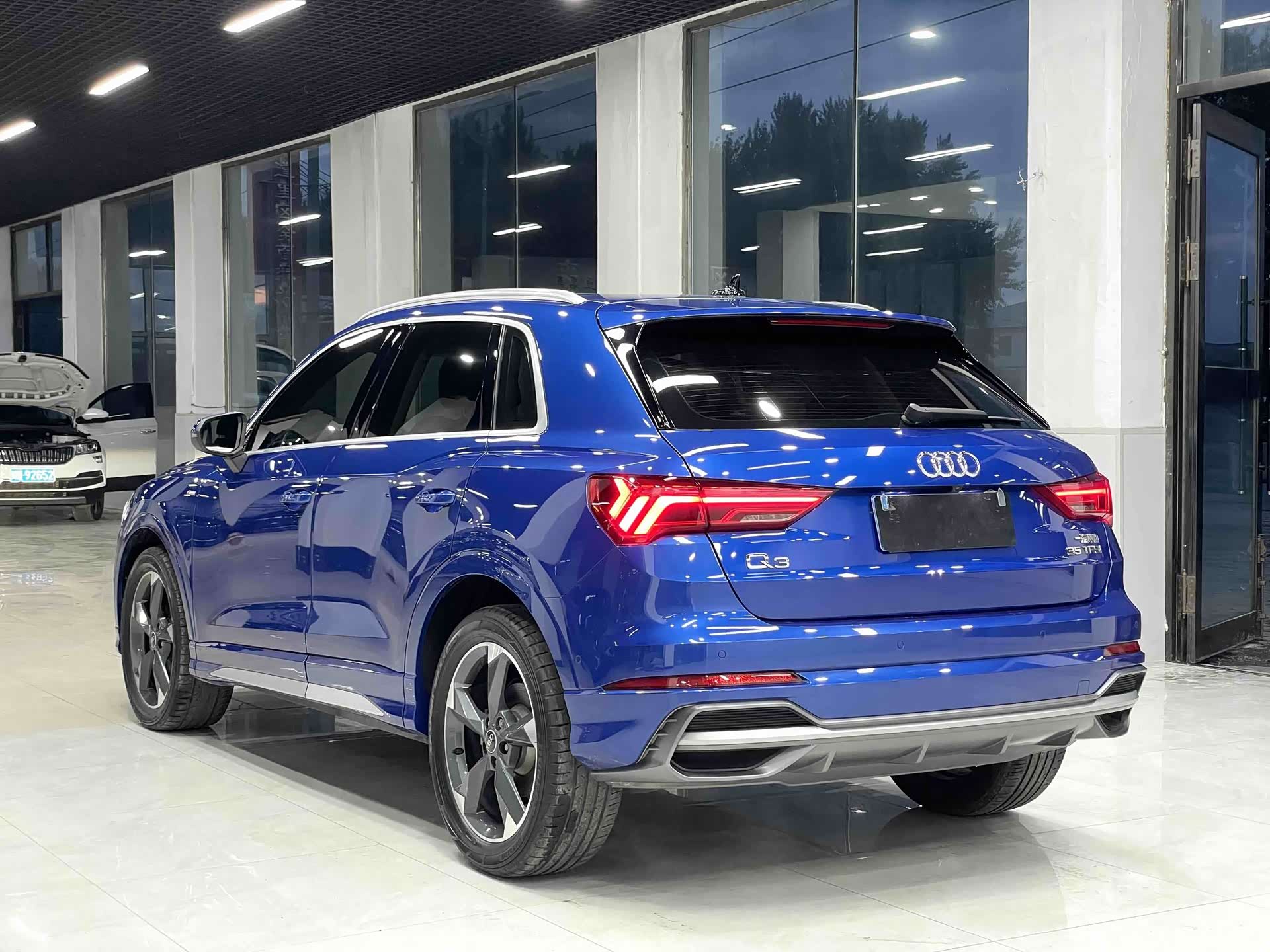 Audi Q3, 2022 4