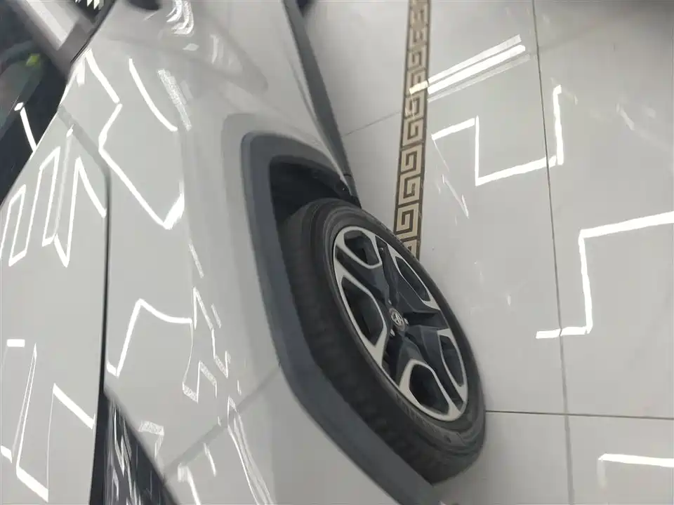 Toyota RAV4 Rongfang