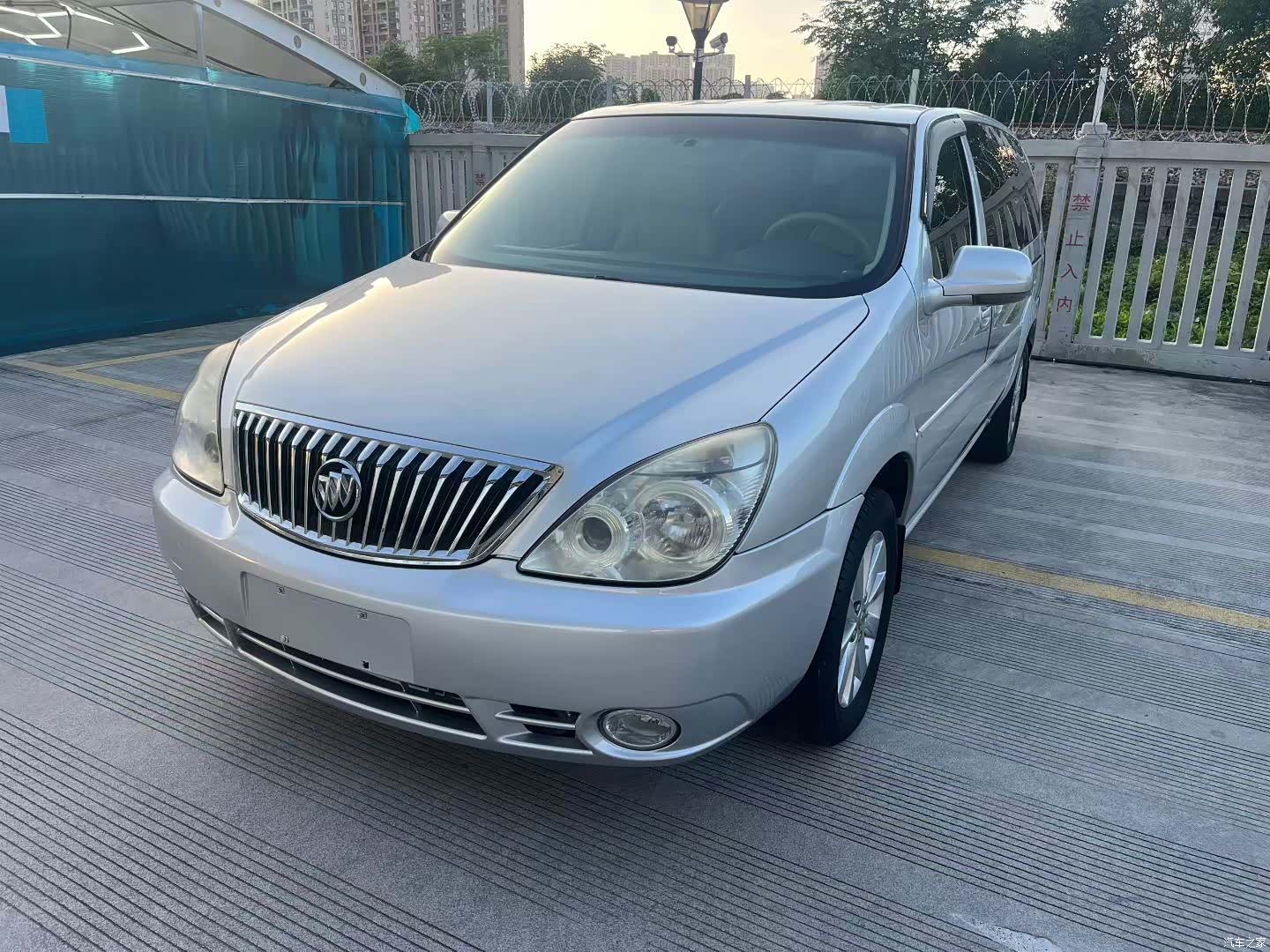 Buick GL8, 2015 1