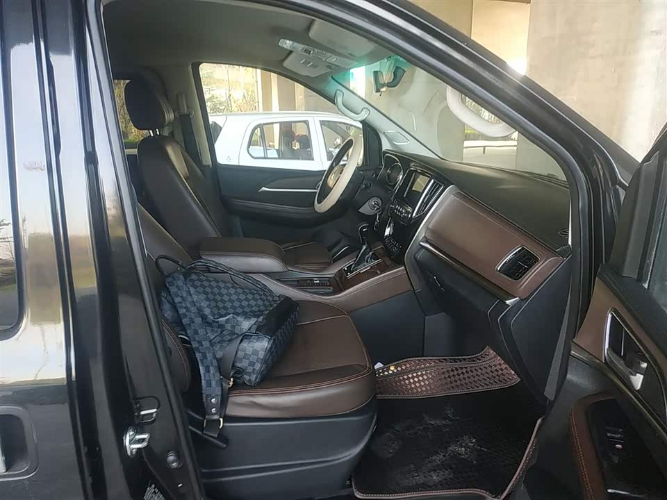 Forthing Popular CM7