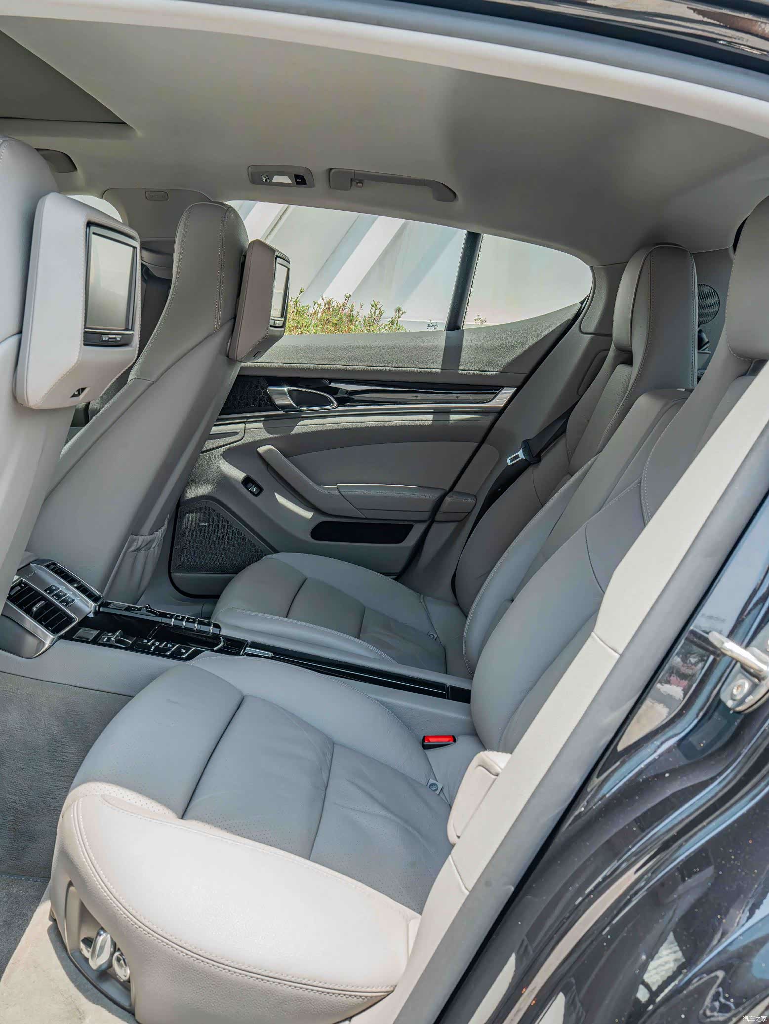 Porsche Panamera, 2010 19