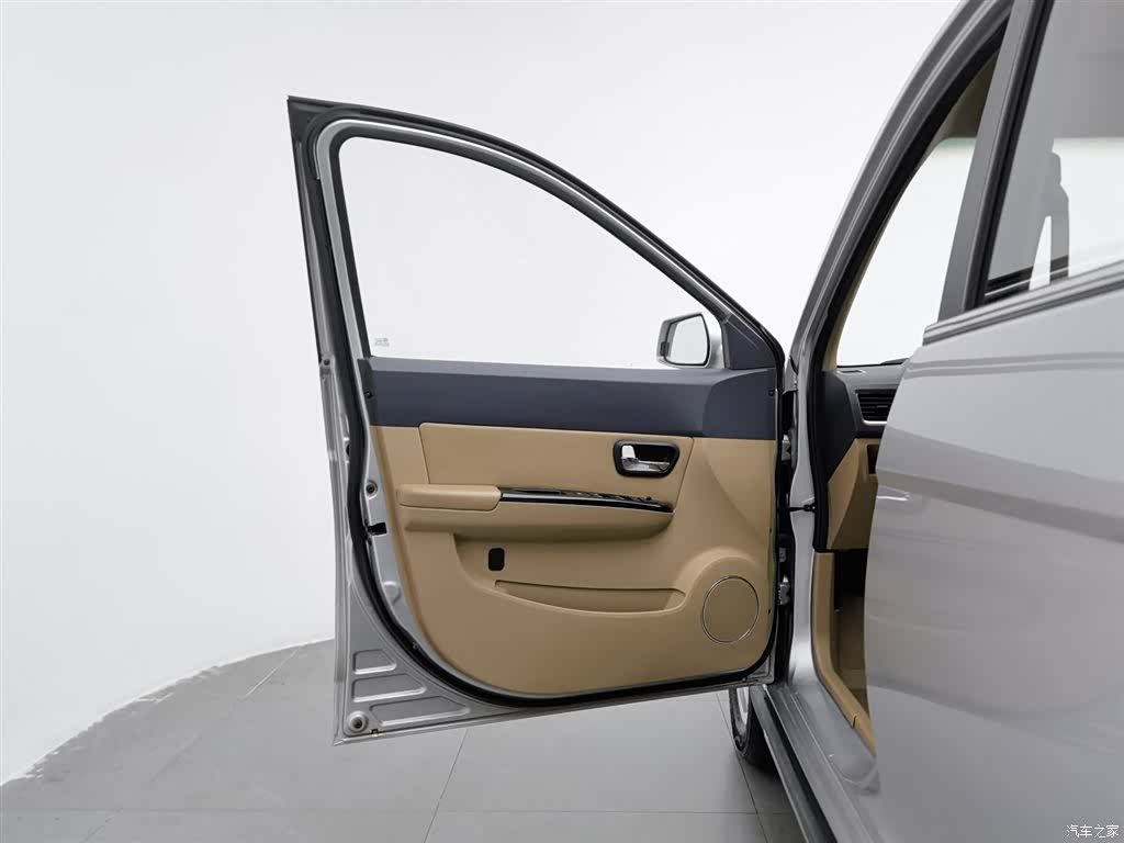 Wuling Hongguang, 2013 8