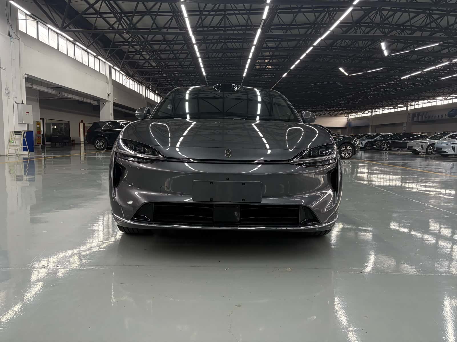Luxeed R7, 2025 2