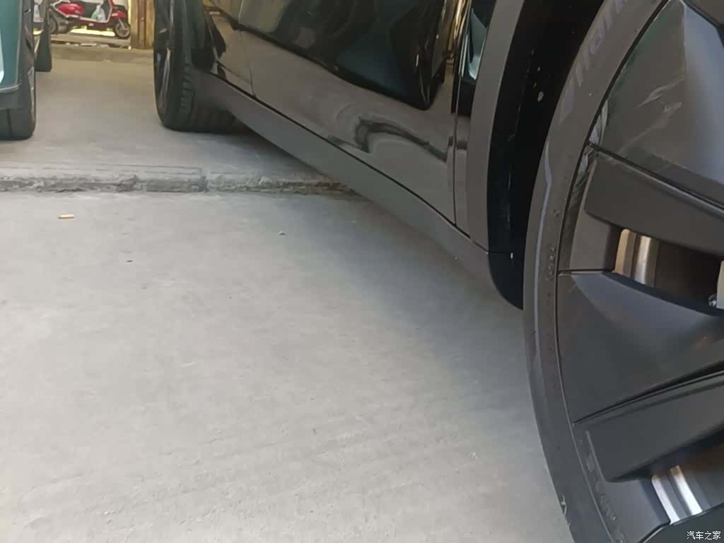 Tesla Model Y, 2023 21