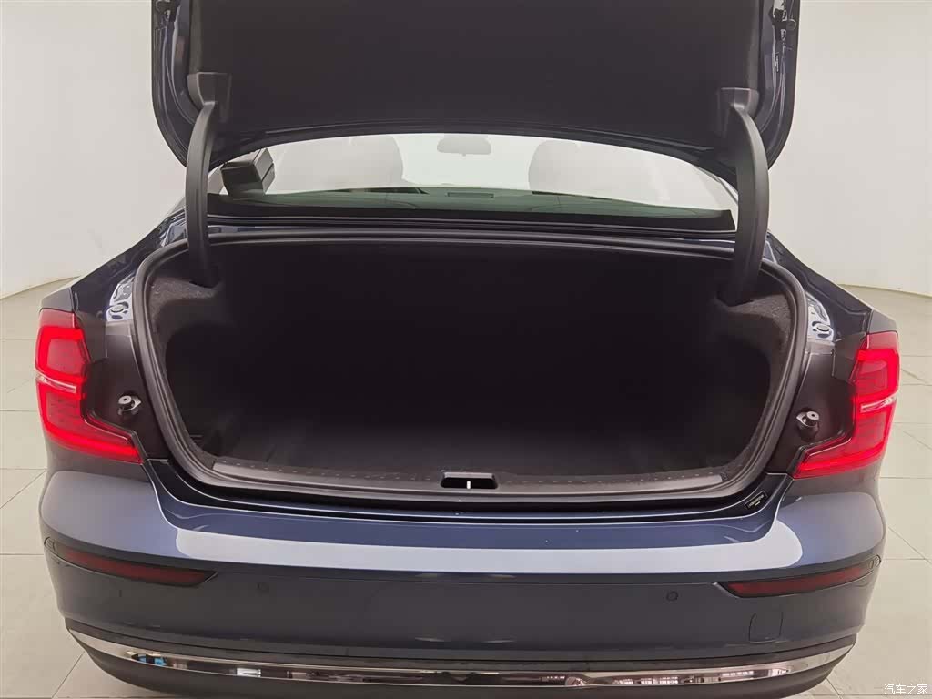 Volvo S60, 2022 16