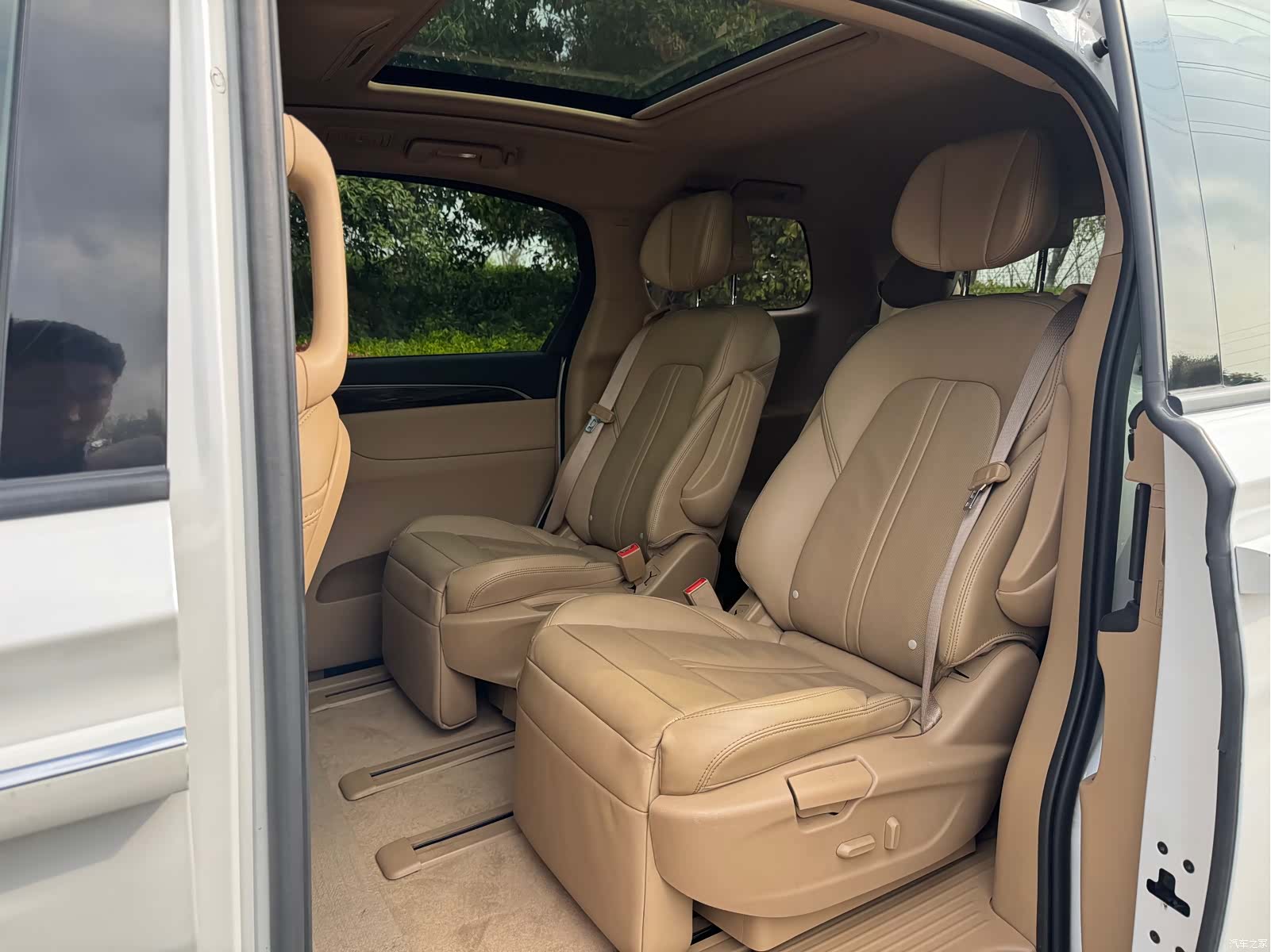 Buick GL8, 2019 13