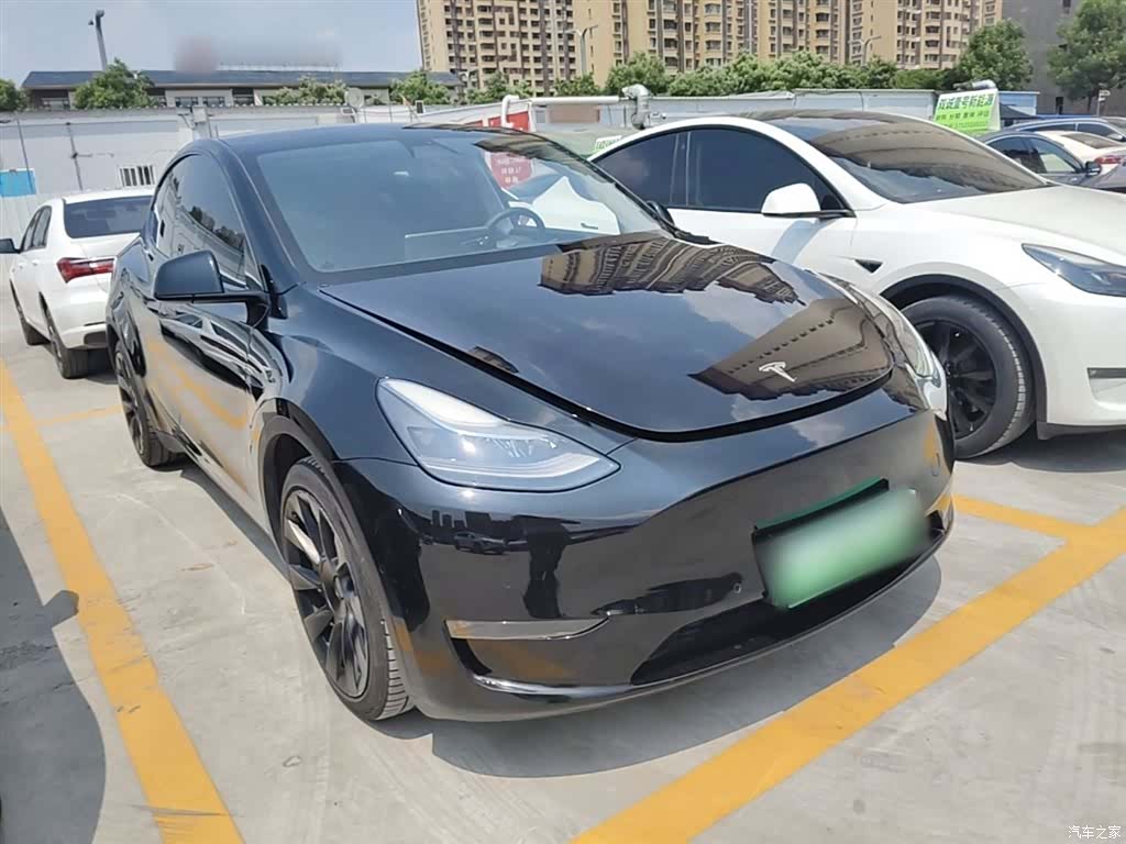 Tesla Model Y, 2022 4