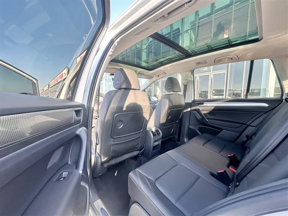 Volkswagen Golf*Jiayu