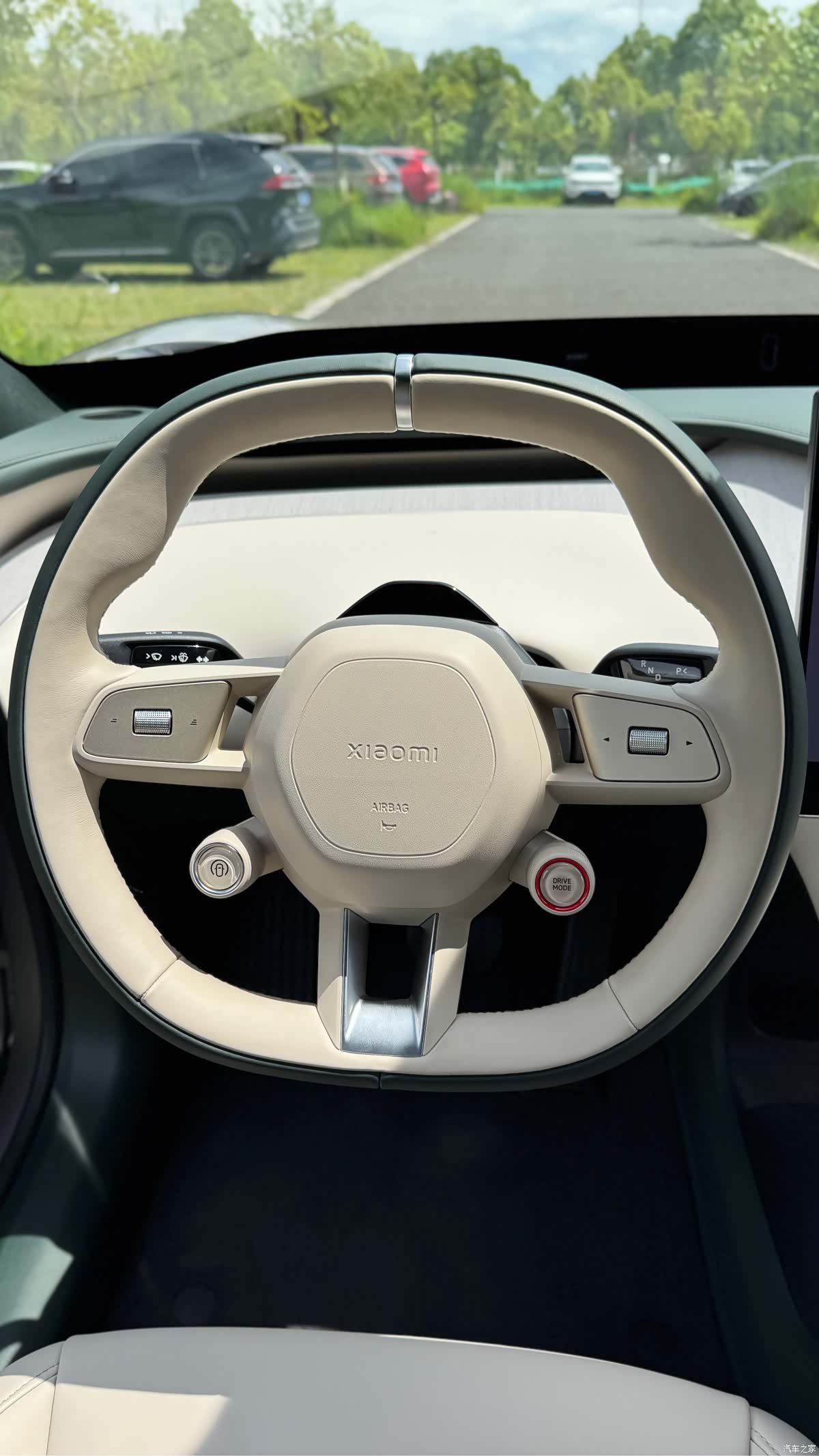 Xiaomi YU7, 2025 13