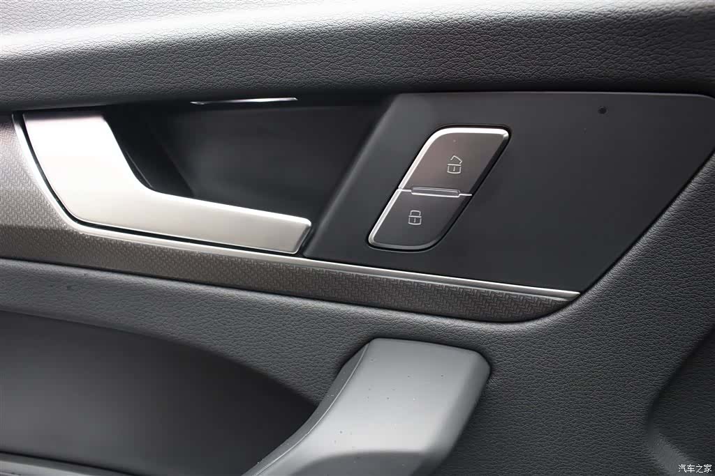 Audi Q5L, 2024 15