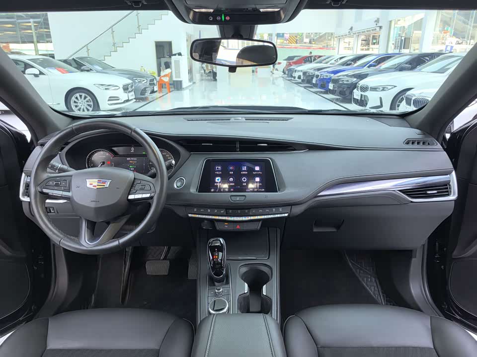 Cadillac XT4