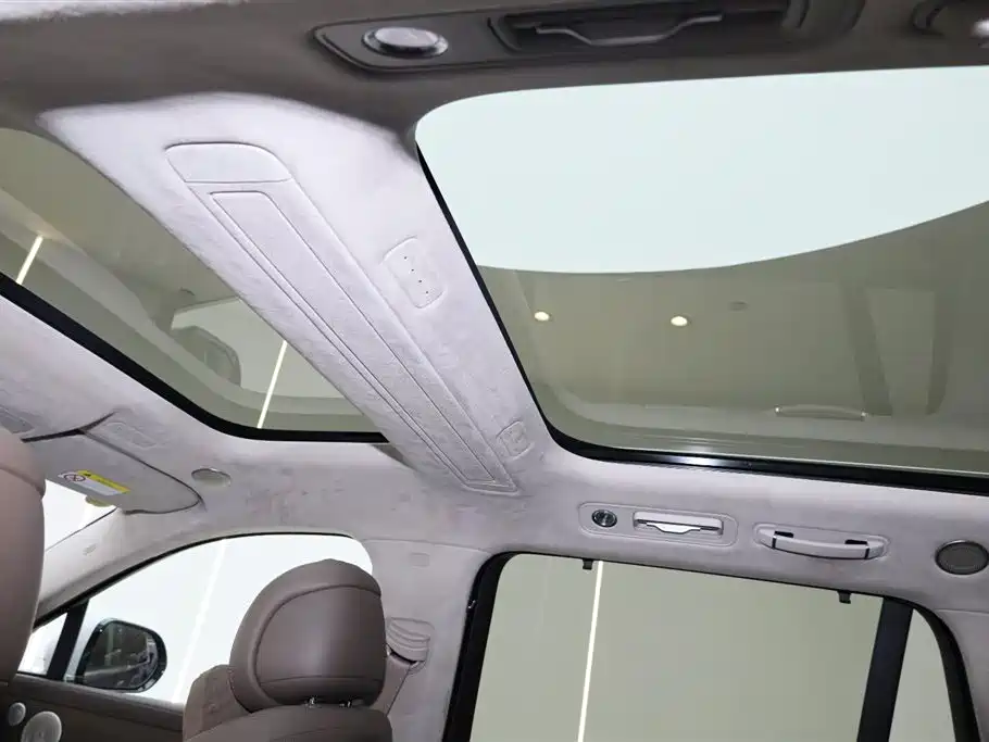 AITO Ask the world M9