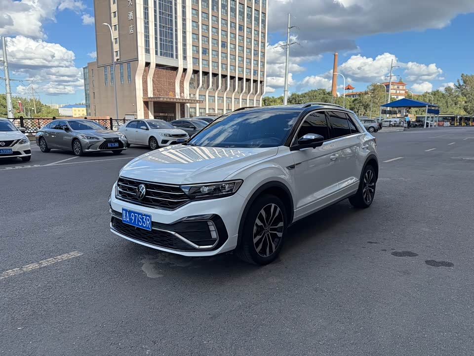 Volkswagen T-ROC exploring Songs