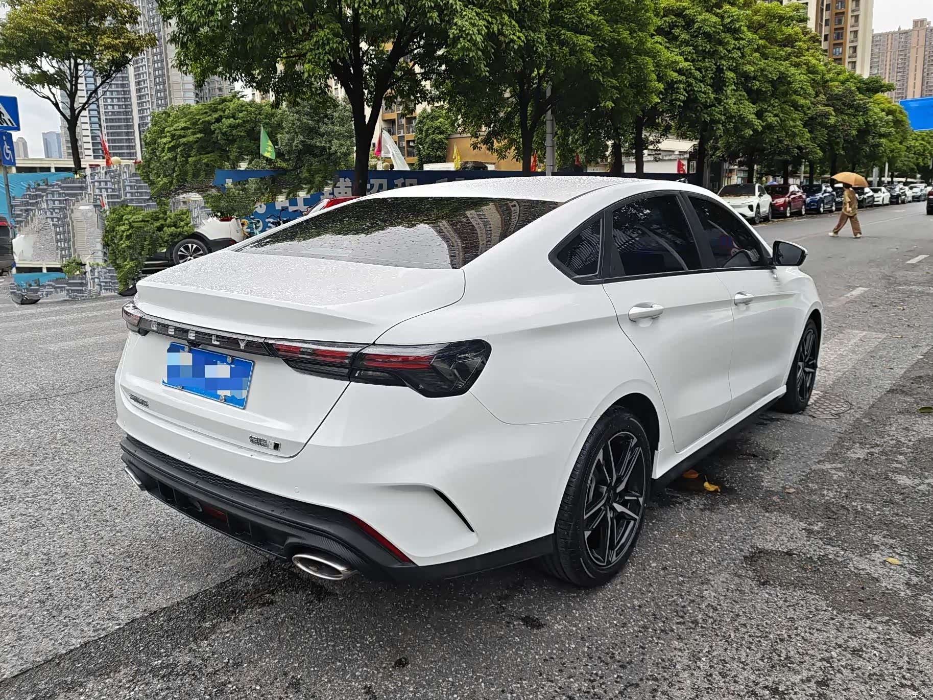 Geely Binray, 2023 13