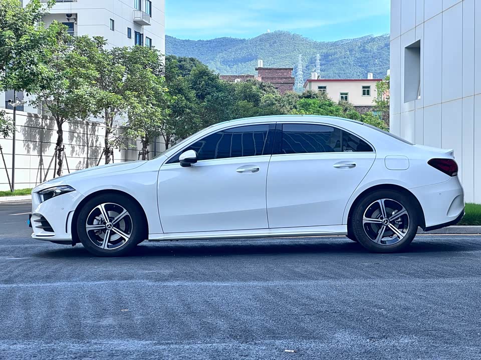 Mercedes-Benz Class A Mercedes-Benz Class A